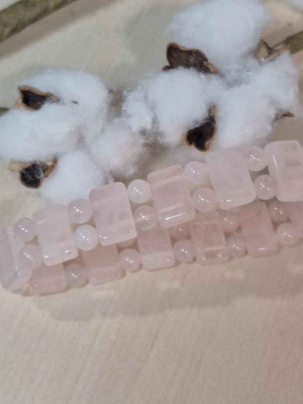 🩷🩷NEW🩷🩷 PRETTY!! Natural Stone ROSE QTZ Stretch Bracelet